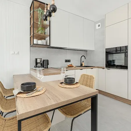 Gustowny Z Parkingiem I Balkonem W Kolobrzegu By Renters * Колобжег