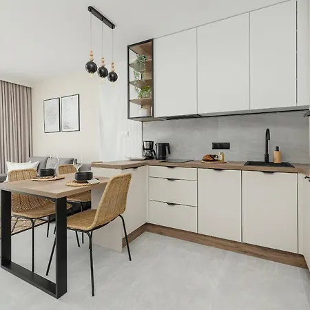 Gustowny Z Parkingiem I Balkonem W Kolobrzegu By Renters *