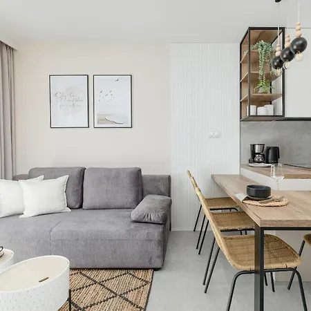Lägenhet Gustowny Z Parkingiem I Balkonem W Kolobrzegu By Renters *