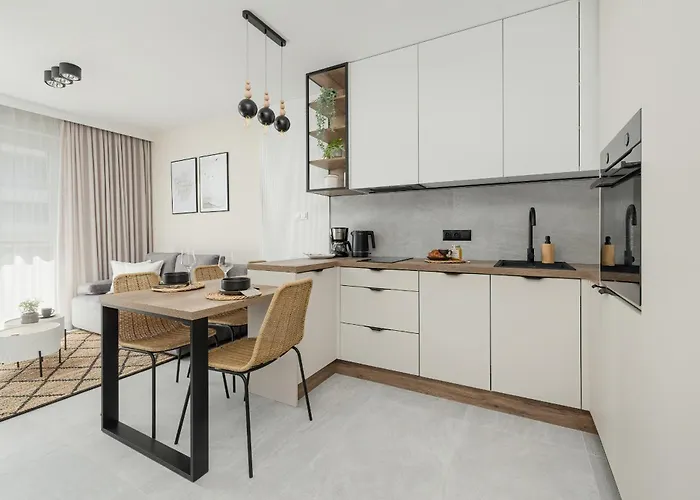 Gustowny Z Parkingiem I Balkonem W Kolobrzegu By Renters *