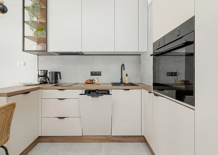 Gustowny Z Parkingiem I Balkonem W Kolobrzegu By Renters *