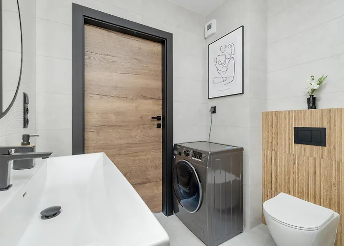 Gustowny Z Parkingiem I Balkonem W Kolobrzegu By Renters Kołobrzeg